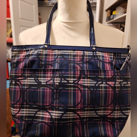 Preowned vintage tartan Coach blue and‎ purple bag - Picture 2 of 7